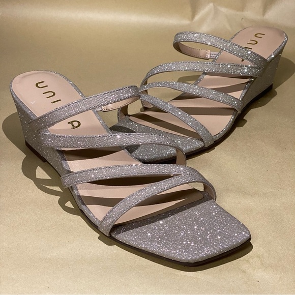 NEW Unisa Kerilyn Silver Glitter Low Block Heel Sandals - Picture 3 of 7